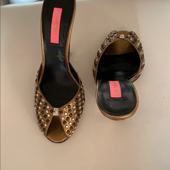 Shoes bye Betty Johnson never been worn - Picture 3 of 3